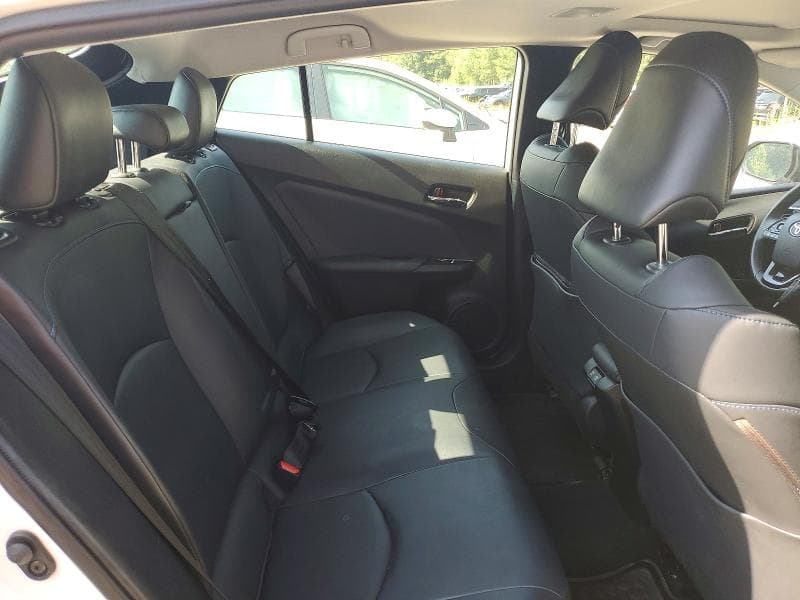 2019 TOYOTA PRIUS LIMITED 10