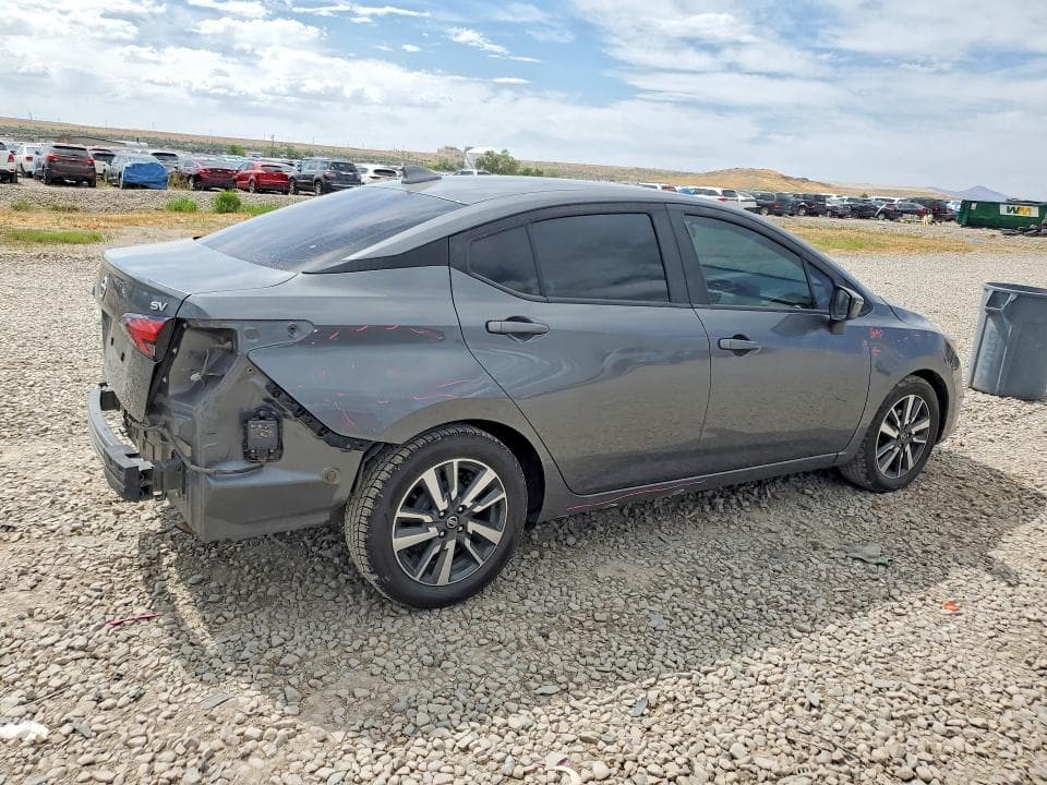 2021 NISSAN VERSA SV 3