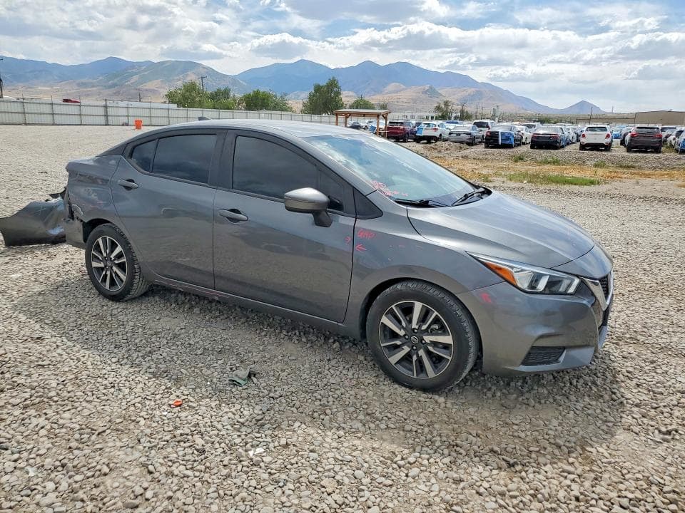 2021 NISSAN VERSA SV 4