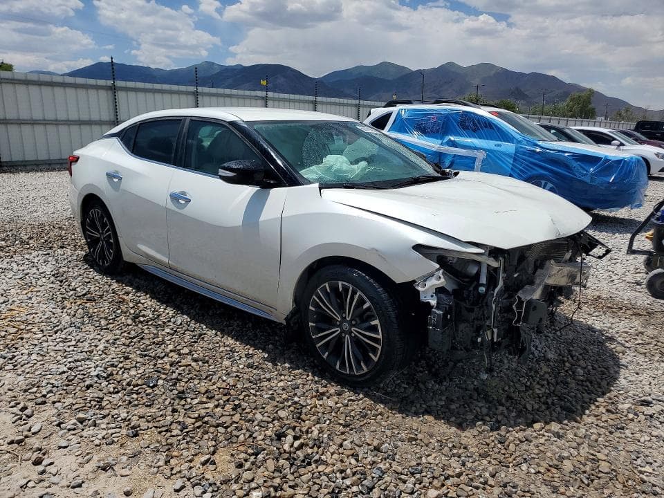 2017 NISSAN MAXIMA 3.5 SV 4
