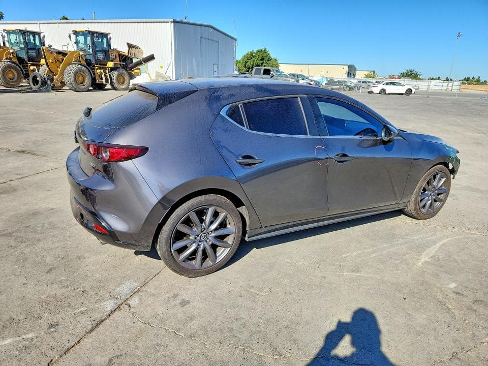 2021 MAZDA 3 SELECT 3