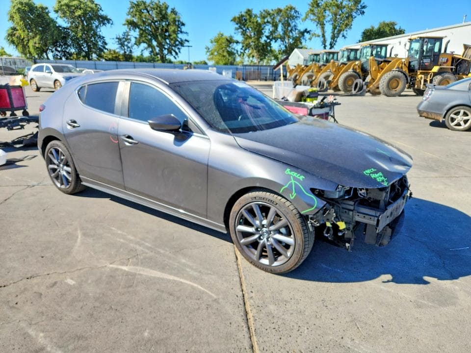 2021 MAZDA 3 SELECT 4