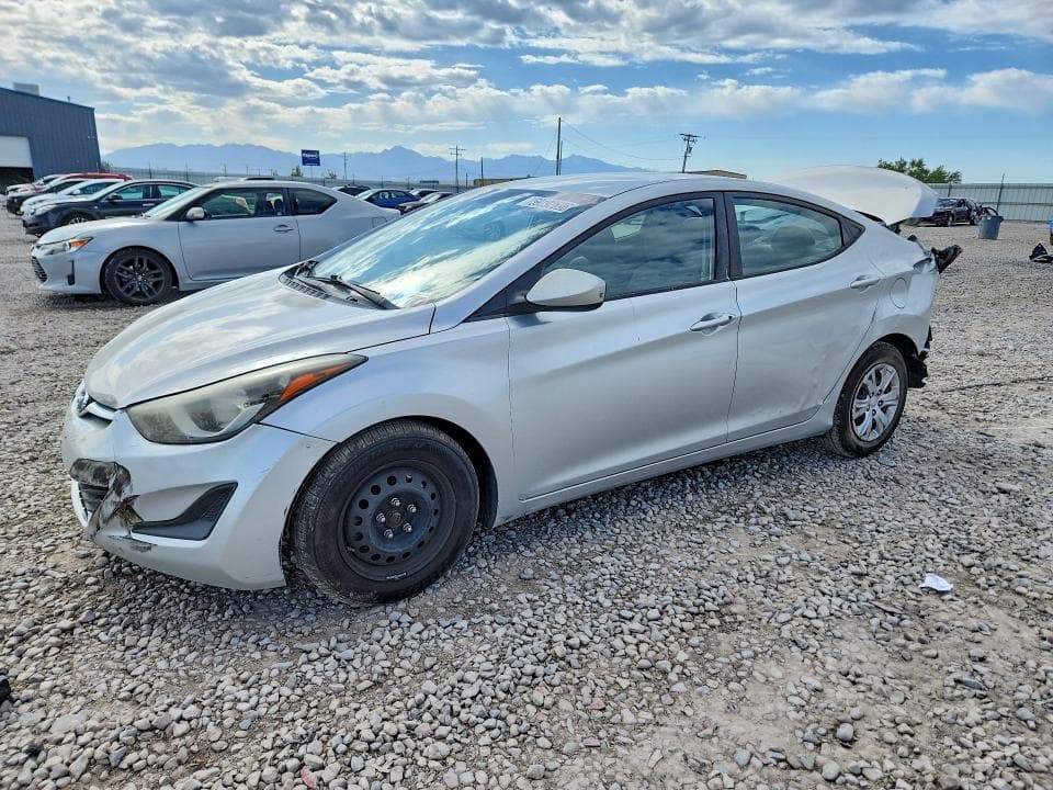 2016 HYUNDAI ELANTRA SE