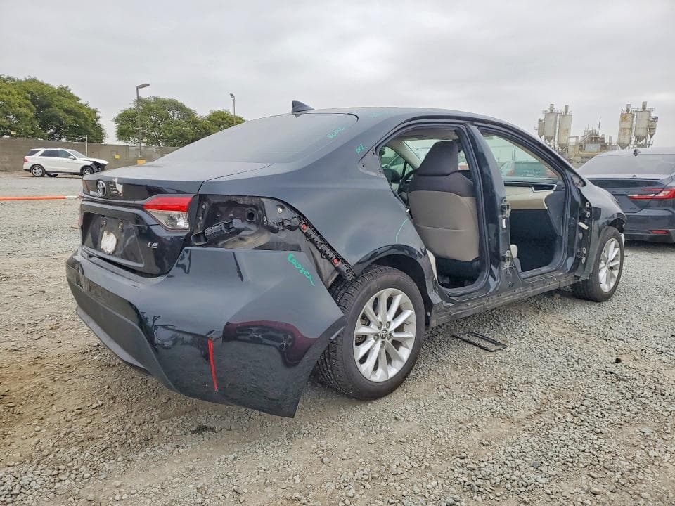 2020 TOYOTA COROLLA LE 3