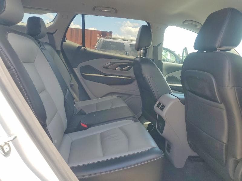 2022 GMC TERRAIN SLT 11