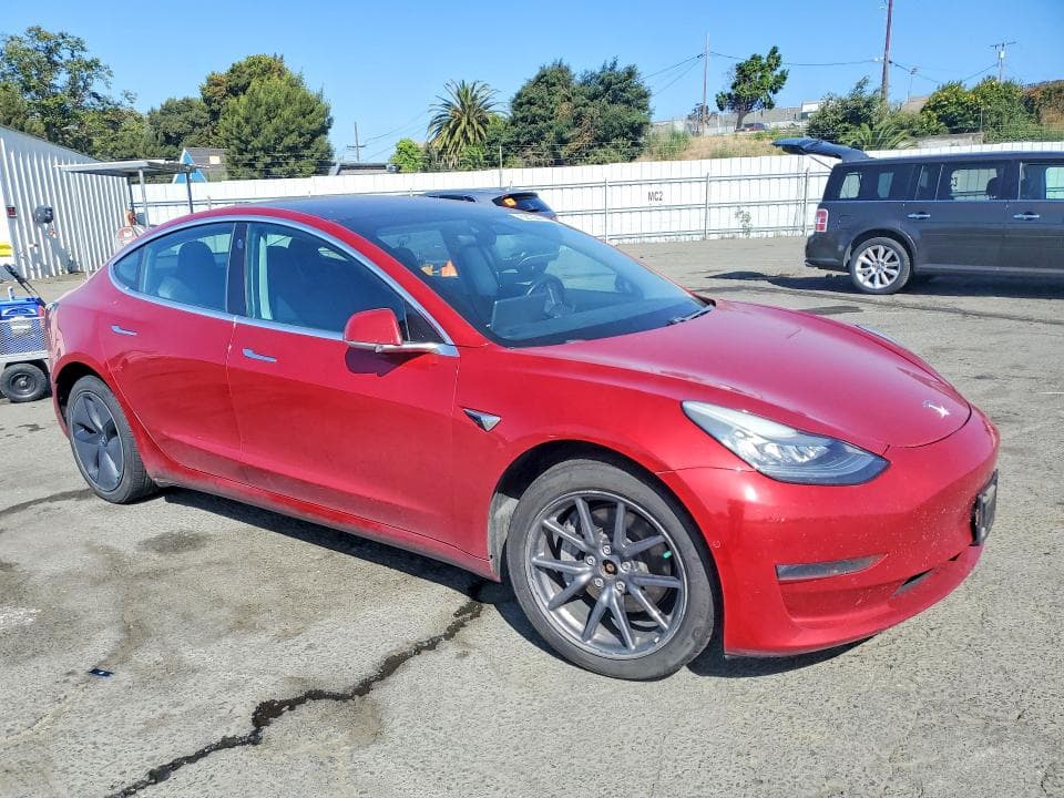 2018 TESLA MODEL 3 4