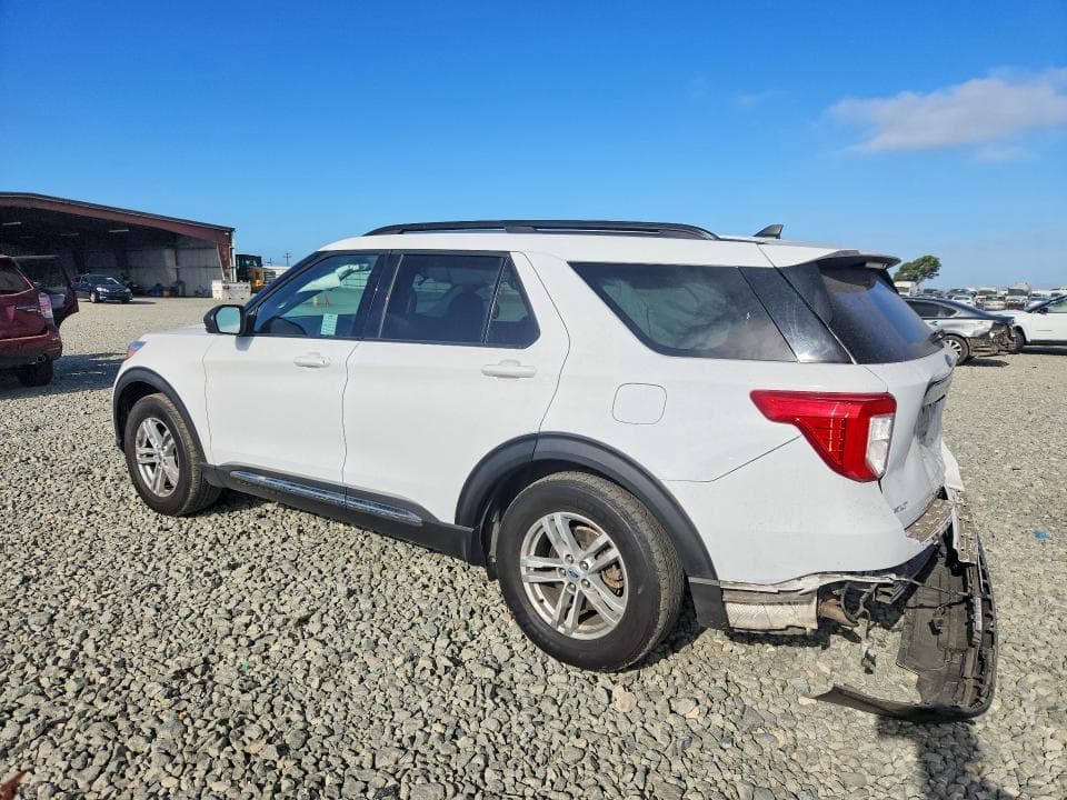 2021 FORD EXPLORER XLT 2