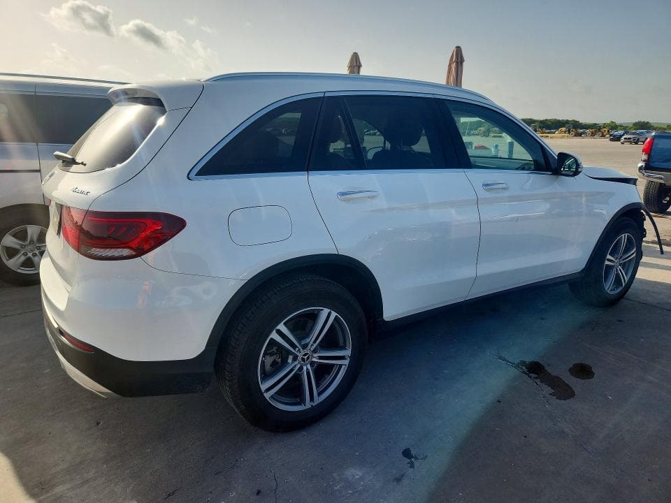 2020 MERCEDES-BENZ GLC 300 4MATIC 3