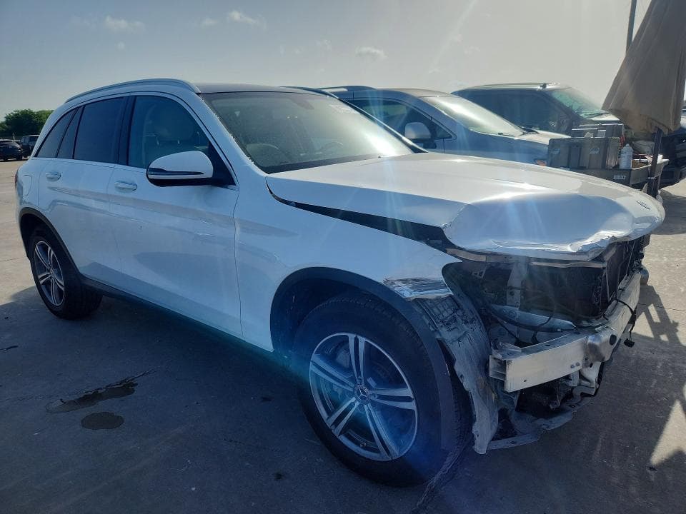 2020 MERCEDES-BENZ GLC 300 4MATIC 4