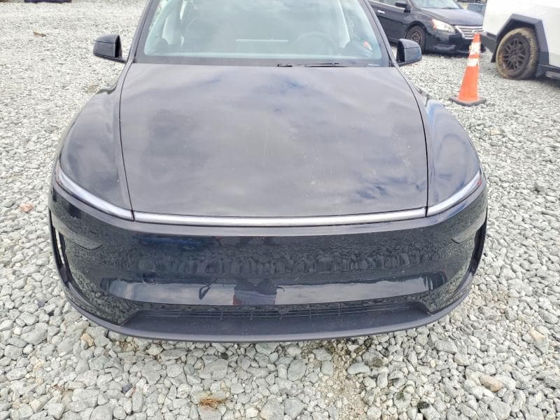 2026 TESLA MODEL Y 11