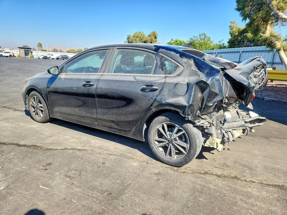2023 KIA FORTE LXS 2