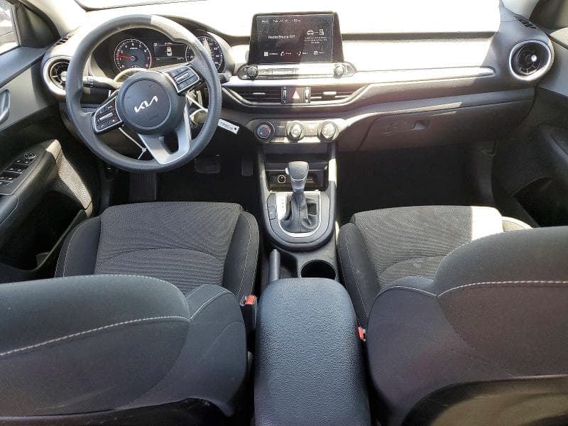 2023 KIA FORTE LXS 8