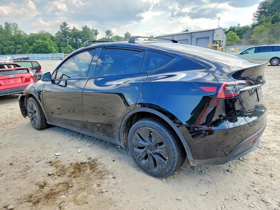 2024 TESLA MODEL Y 2