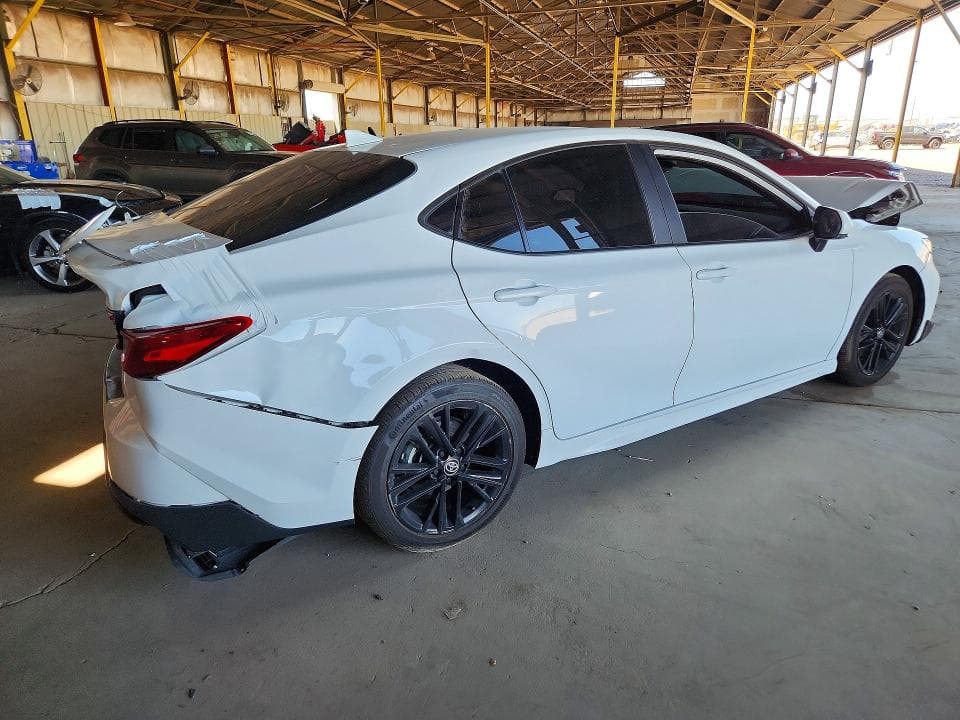 2025 TOYOTA CAMRY SE 3