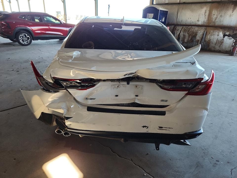 2025 TOYOTA CAMRY SE 6