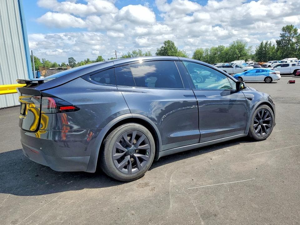 2024 TESLA MODEL X 3