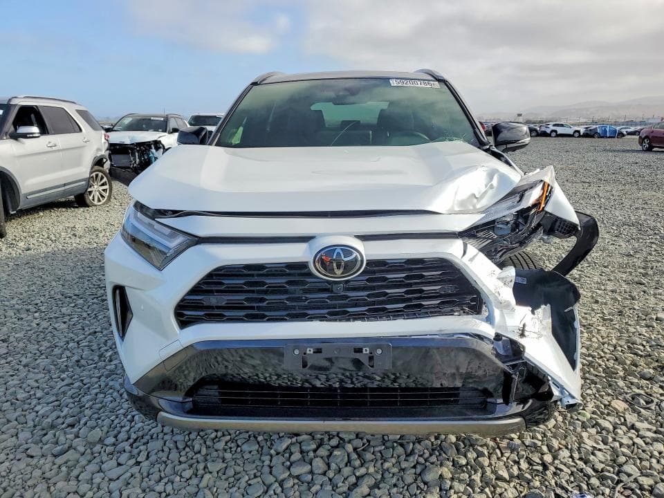 2025 TOYOTA RAV4 XSE 5