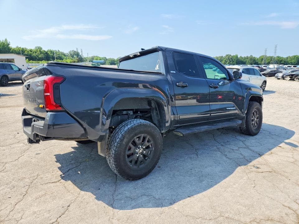 2024 TOYOTA TACOMA 3