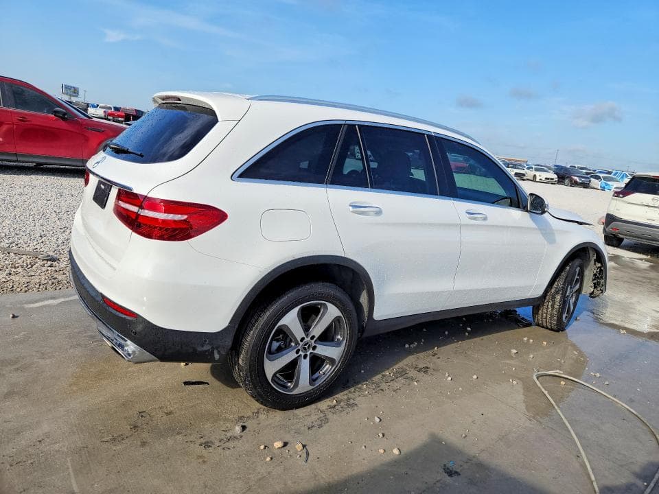 2018 MERCEDES-BENZ GLC 300 3