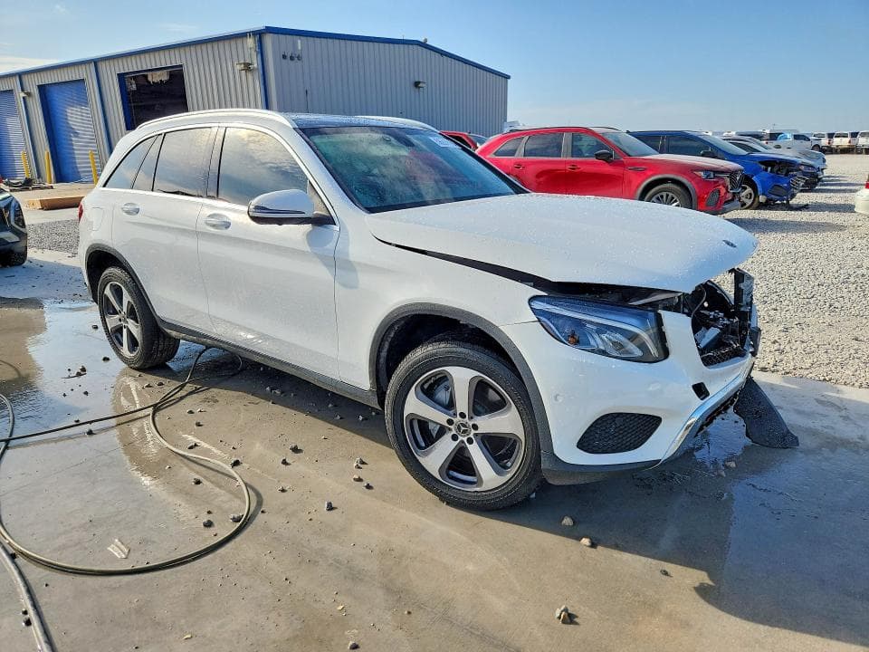 2018 MERCEDES-BENZ GLC 300 4