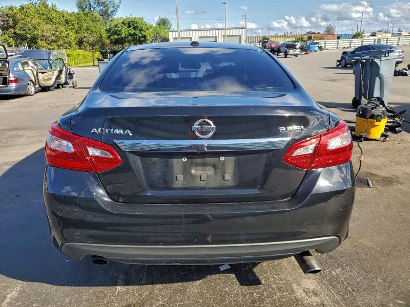 2017 NISSAN ALTIMA 11