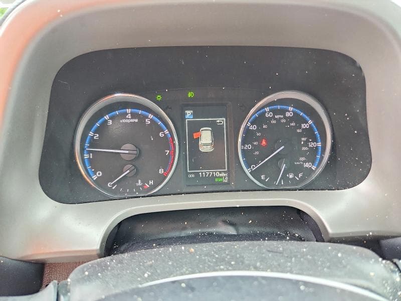 2017 TOYOTA RAV4 LIMITED 18