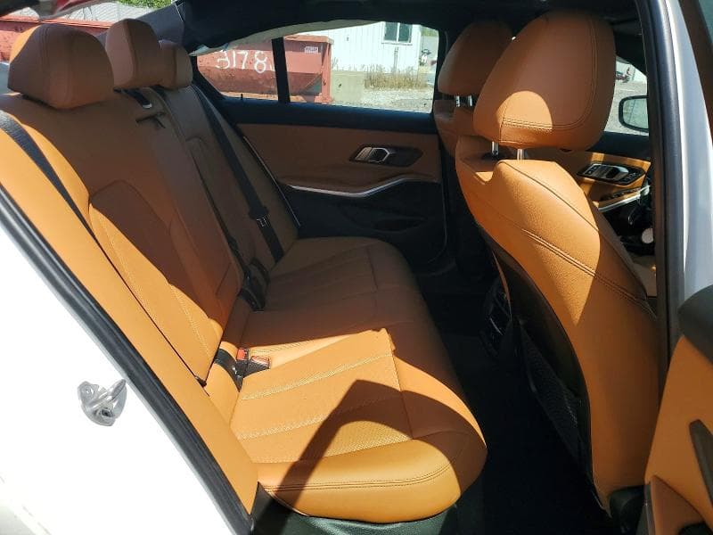 2022 BMW 330XI 10