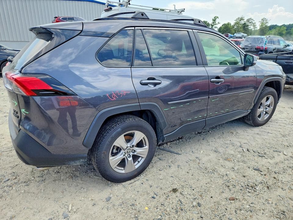 2023 TOYOTA RAV4 HYBRID XLE 3