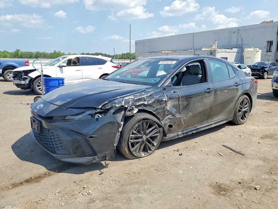2025 TOYOTA CAMRY SE - 1