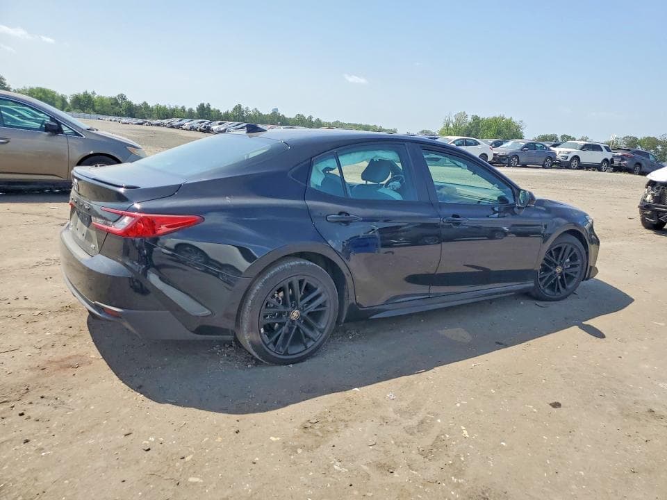2025 TOYOTA CAMRY SE 3