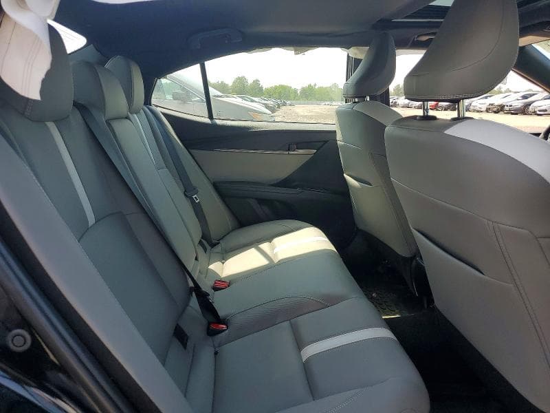 2025 TOYOTA CAMRY SE 10