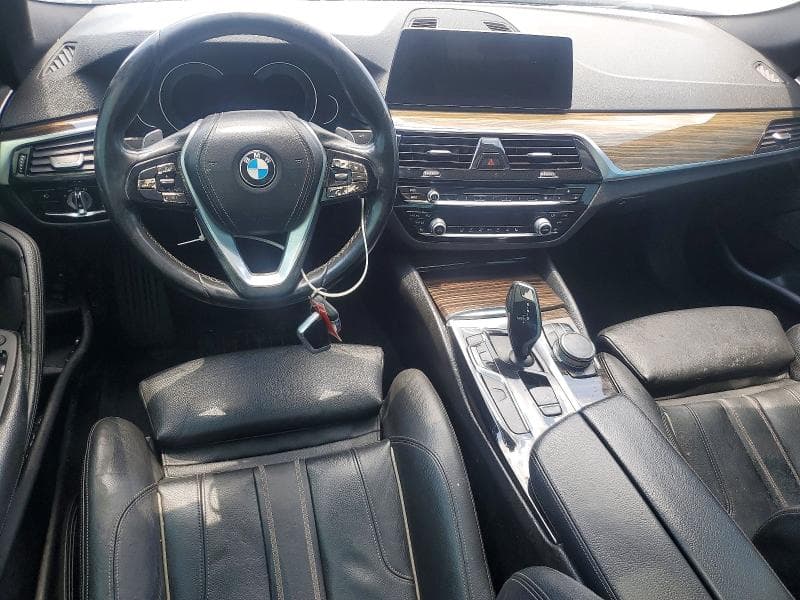 2018 BMW 530E 8