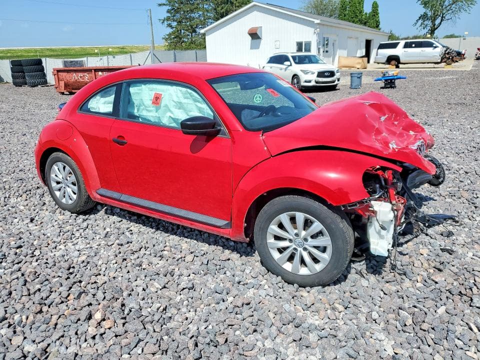 2018 VOLKSWAGEN BEETLE S S 4