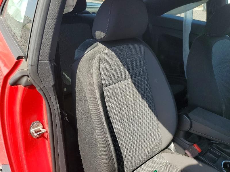 2018 VOLKSWAGEN BEETLE S S 10