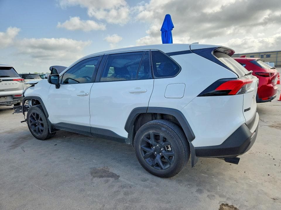 2024 TOYOTA RAV4 LE 2