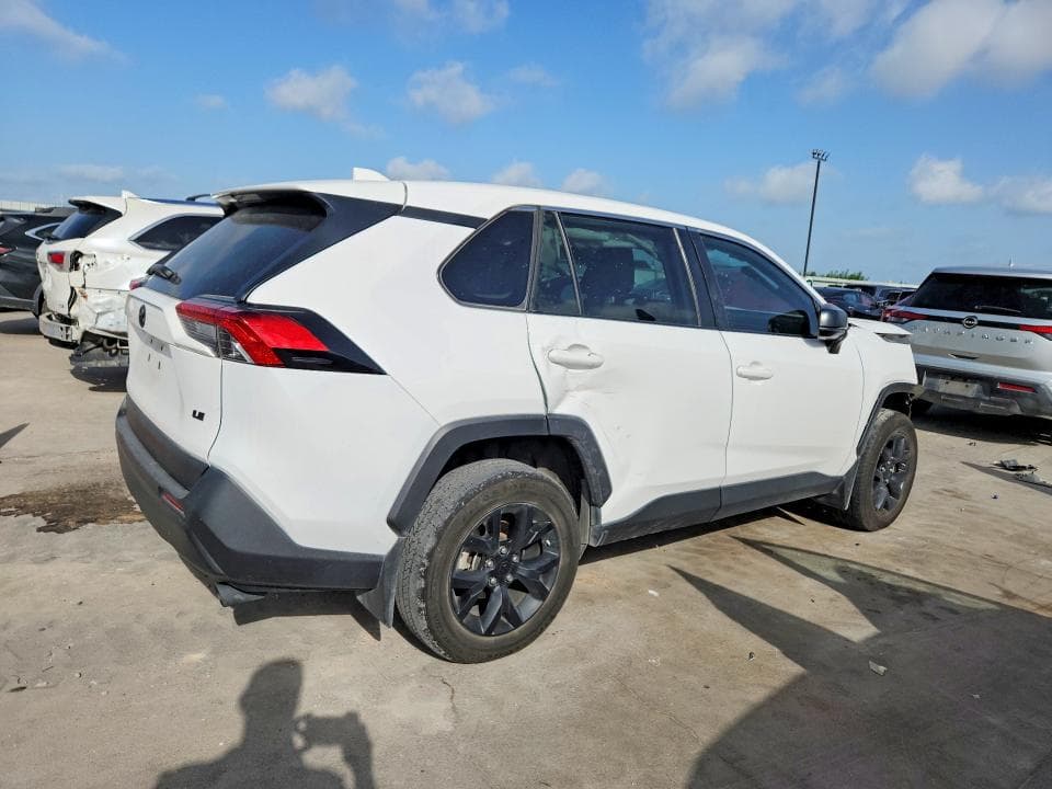 2024 TOYOTA RAV4 LE 3