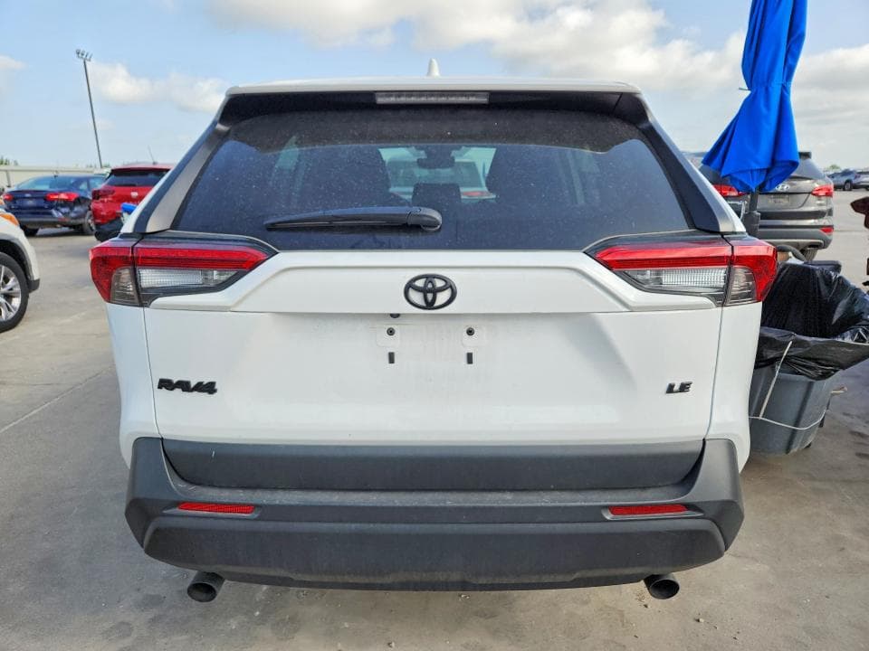 2024 TOYOTA RAV4 LE 6