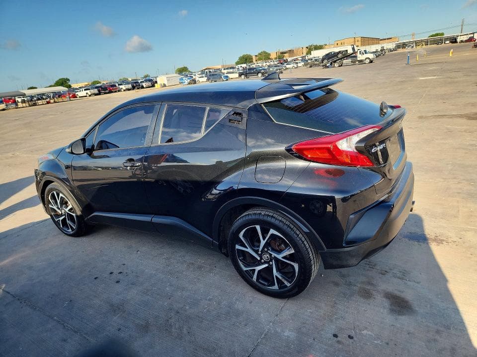 2018 TOYOTA C-HR XLE XLE 2