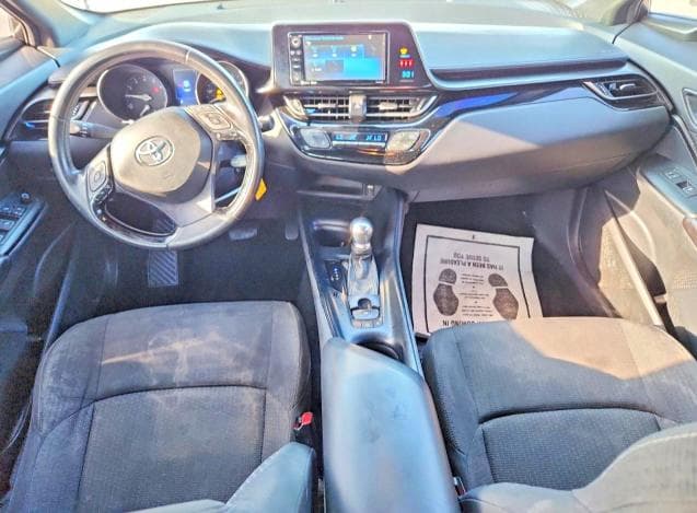 2018 TOYOTA C-HR XLE XLE 8