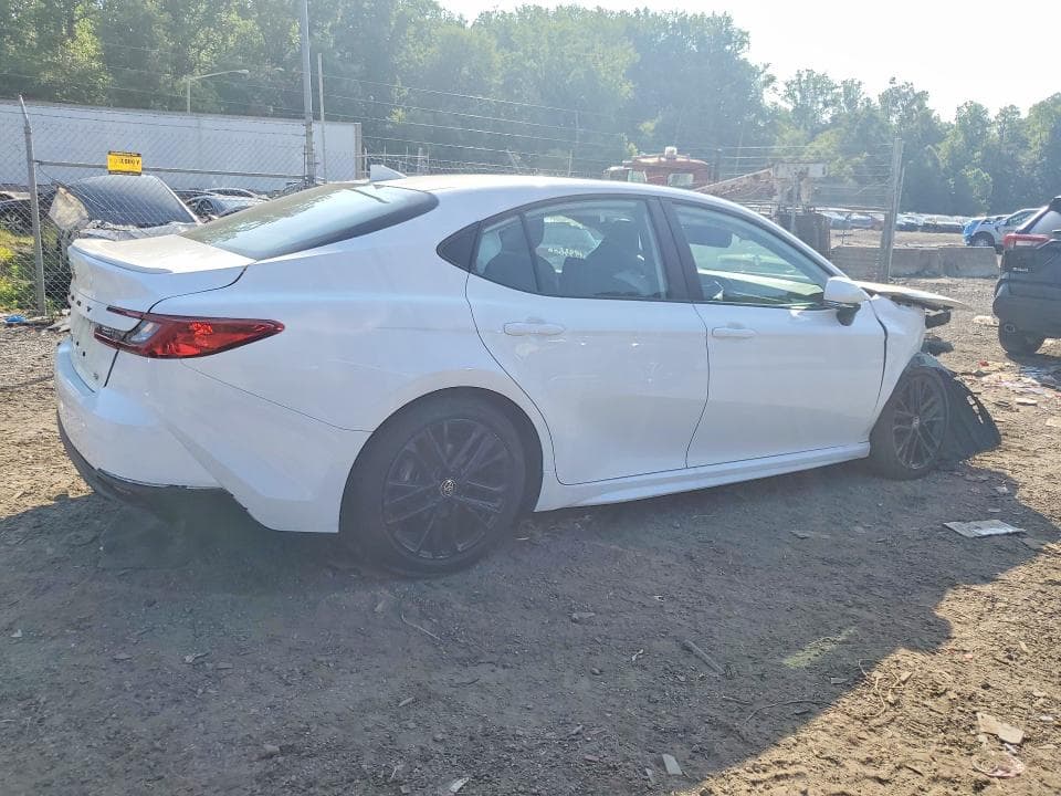 2025 TOYOTA CAMRY SE SE 3