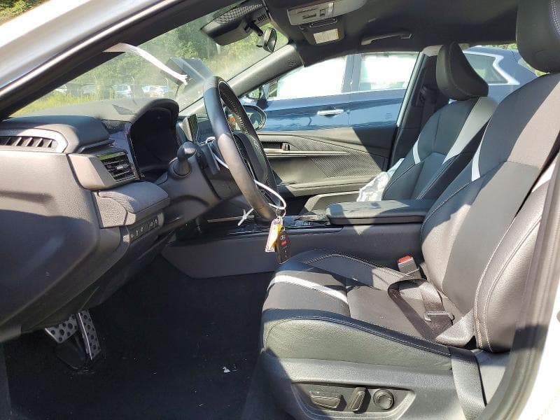 2025 TOYOTA CAMRY SE SE 7