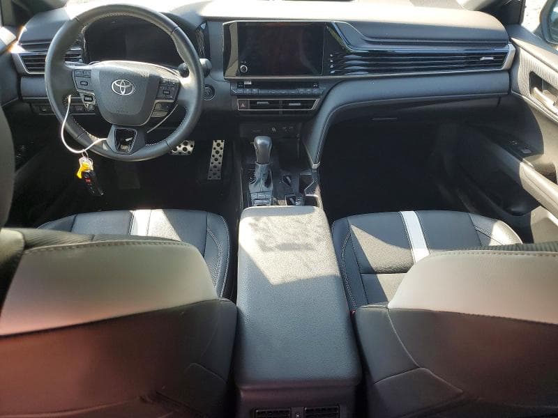 2025 TOYOTA CAMRY SE SE 8