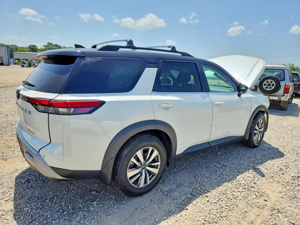 2023 NISSAN PATHFINDER SL 3