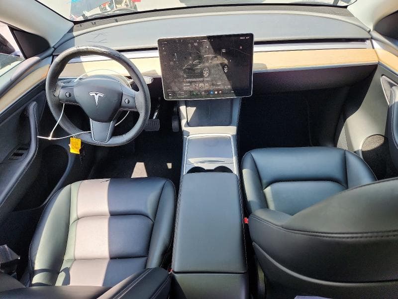 2022 TESLA MODEL Y 8
