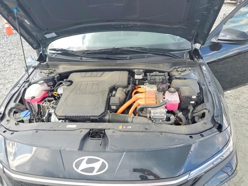 2025 HYUNDAI ELANTRA HYBRID SEL SPORT 11