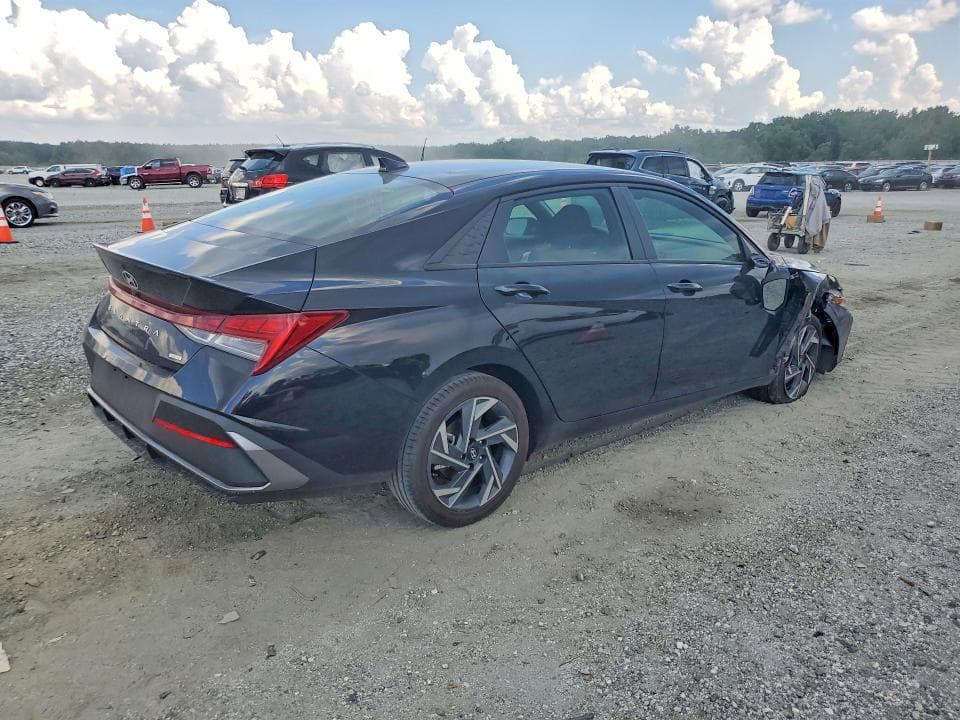 2025 HYUNDAI ELANTRA HYBRID SEL SPORT 3