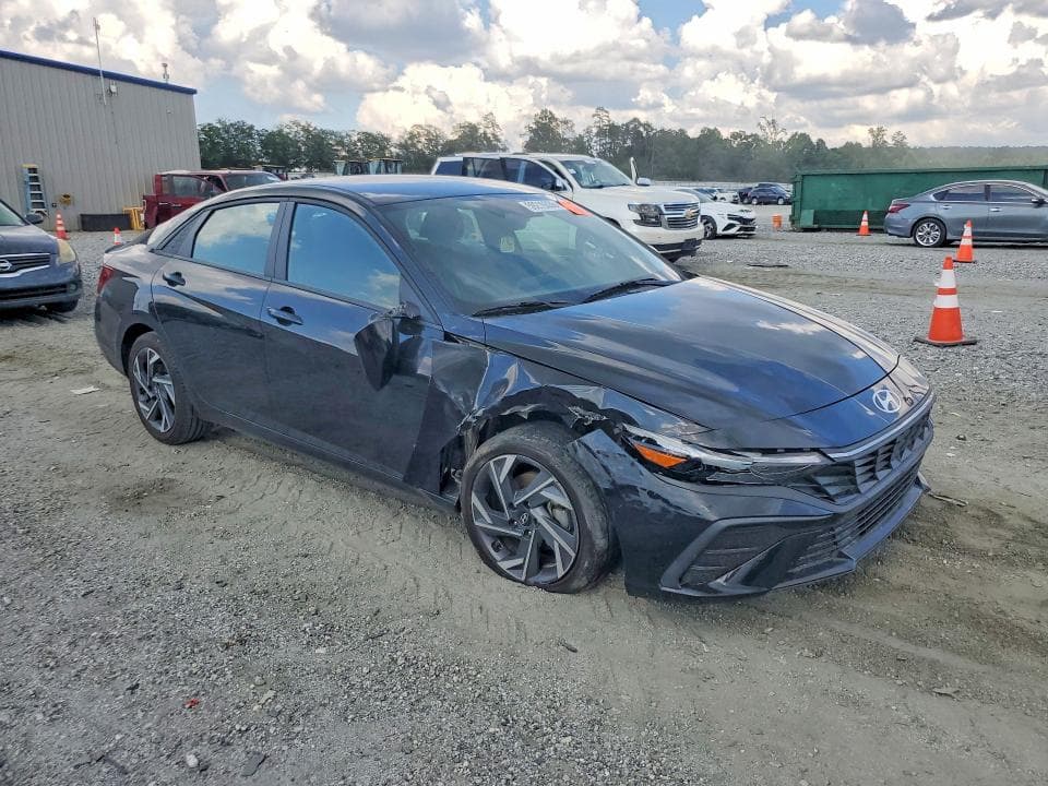 2025 HYUNDAI ELANTRA HYBRID SEL SPORT 4