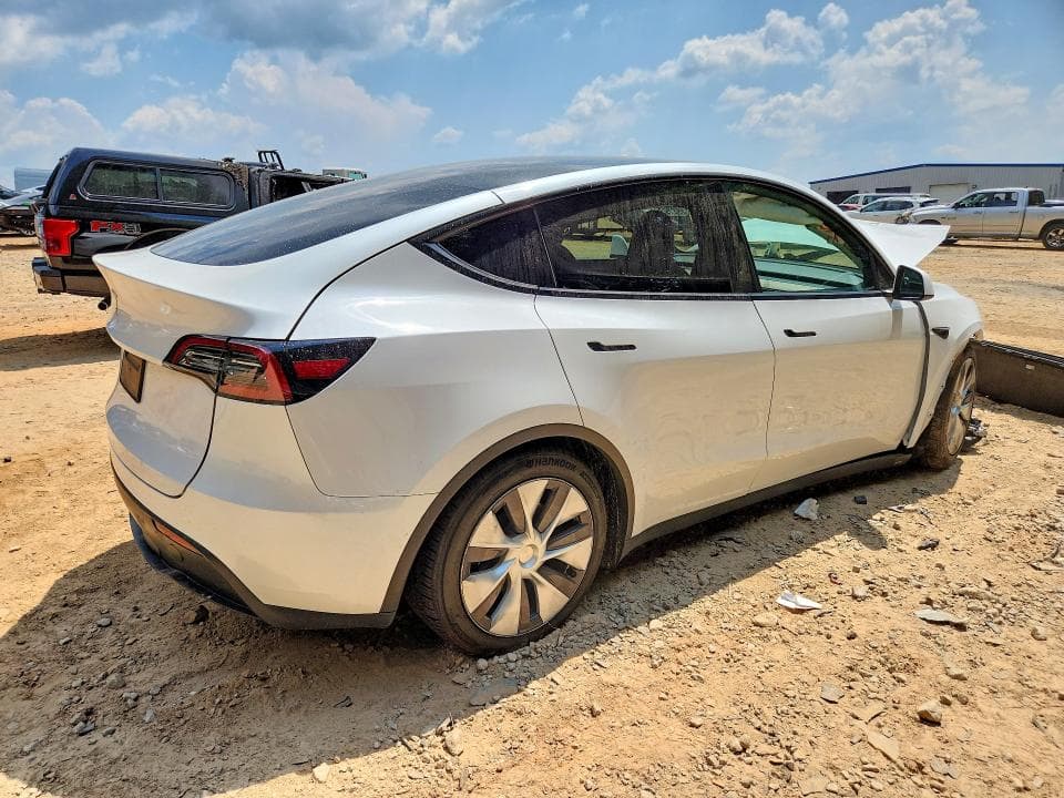 2023 TESLA MODEL Y 3