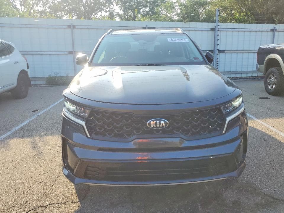 2021 KIA SORENTO S 5