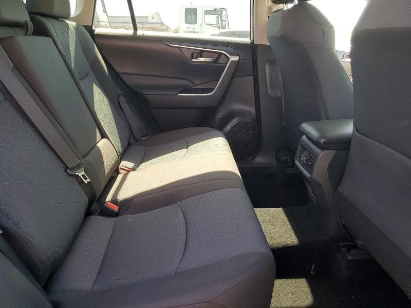 2025 TOYOTA RAV4 XLE XLE 11